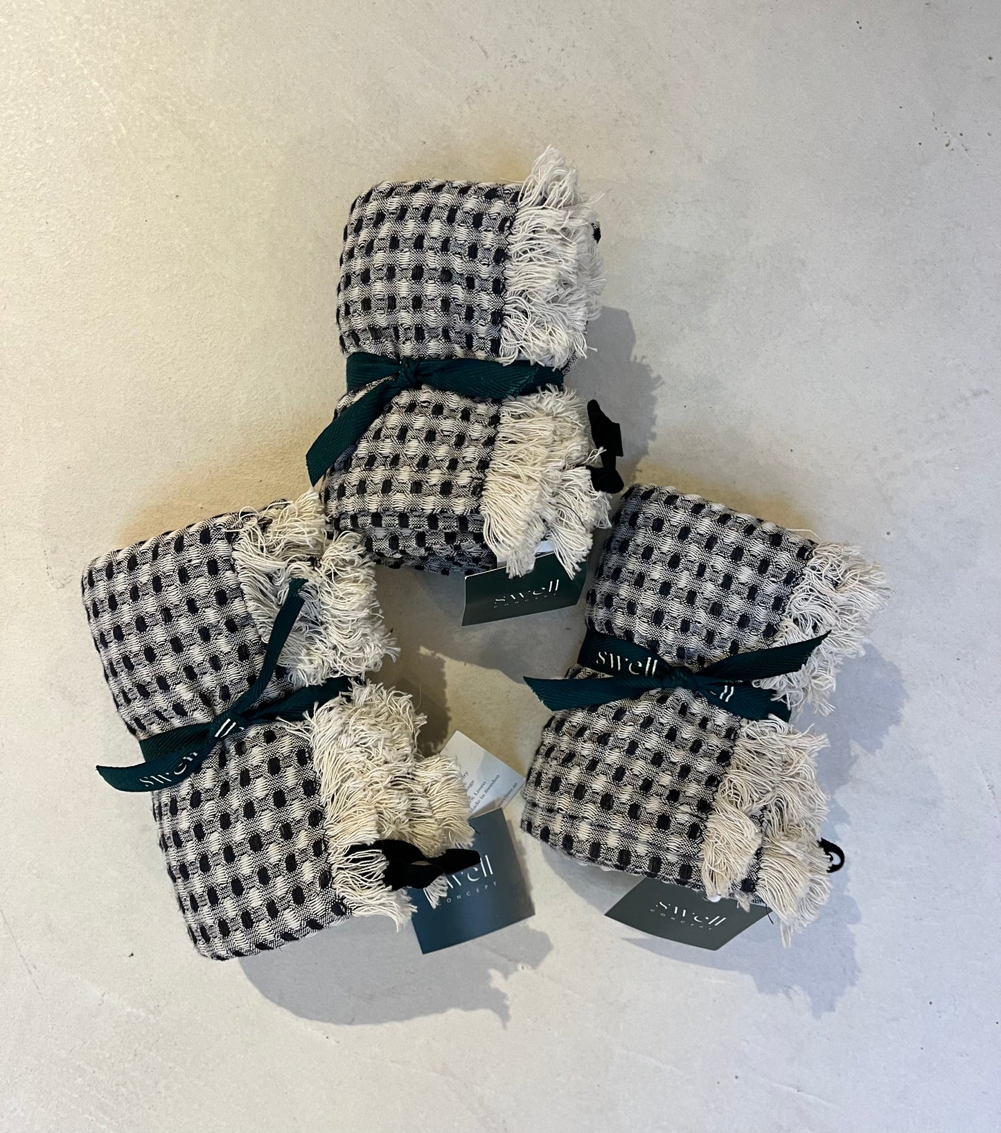 Hand Towel Wilma - Black/White