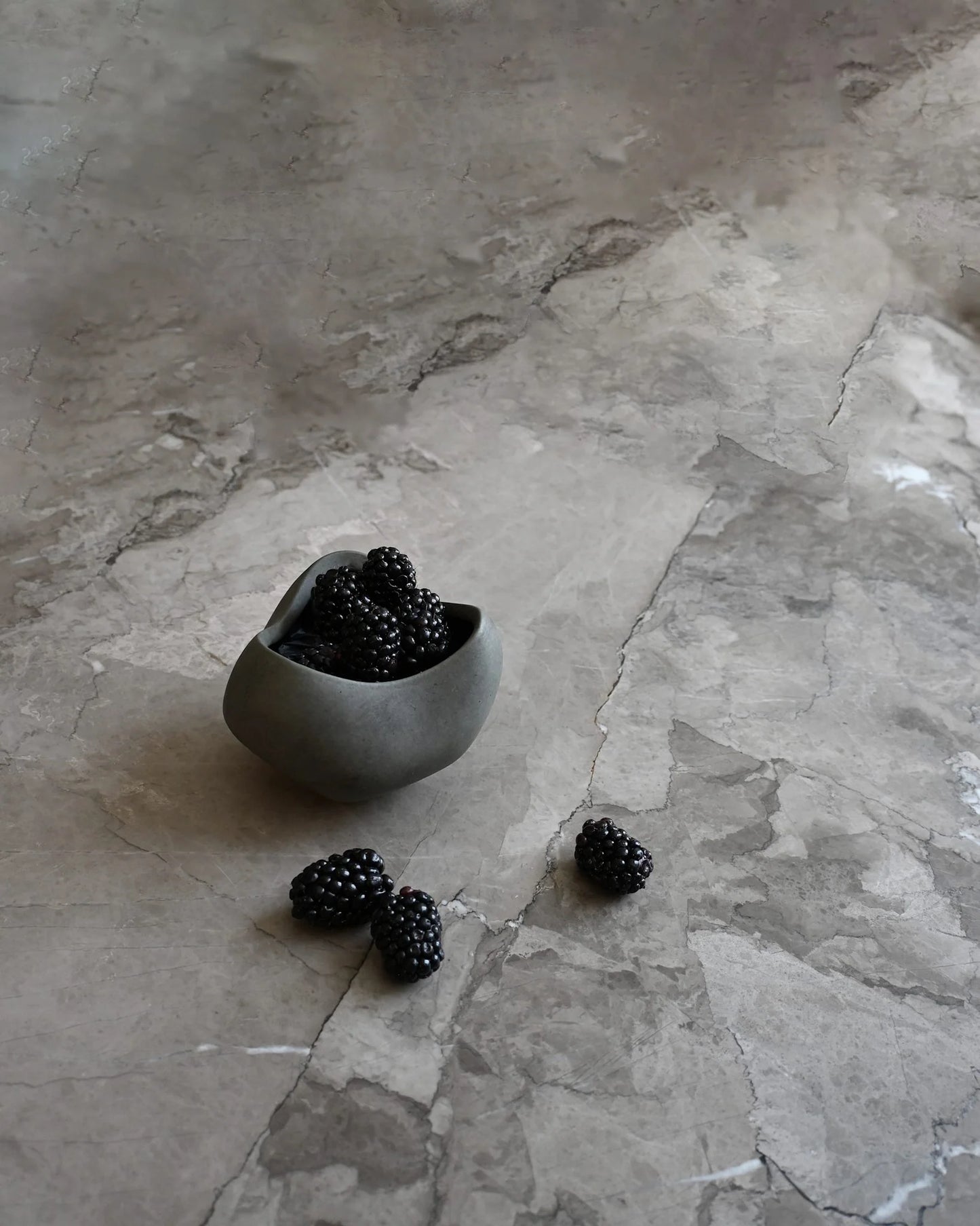 Curve Bowl Mini Dark Grey