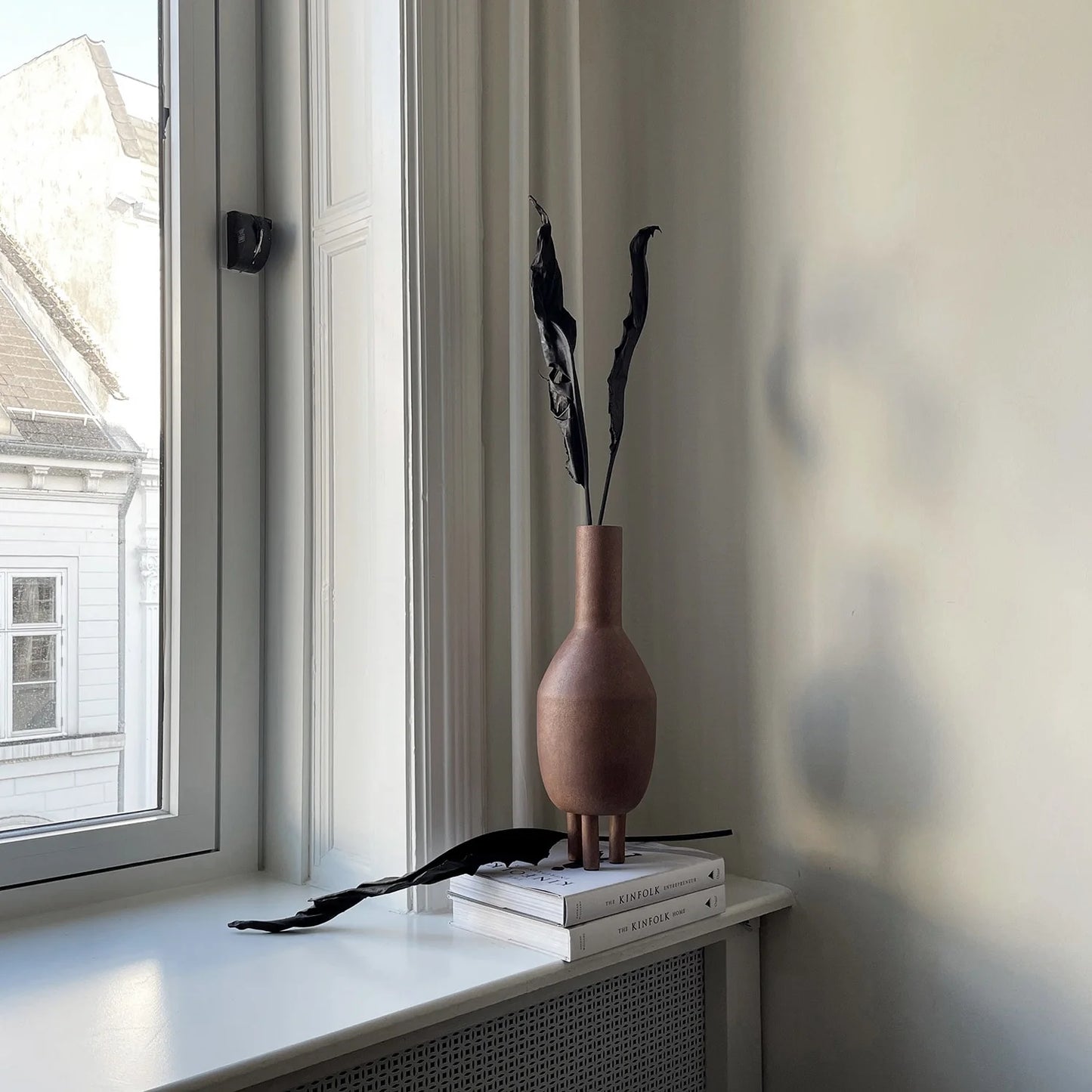 Duck Vase Slim Terracotta