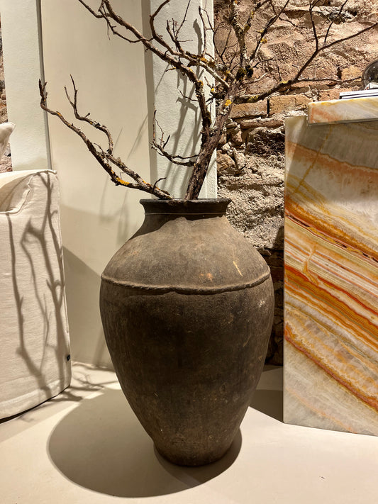 Vasija Negra Armenia 63Cm