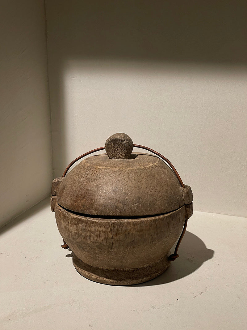 Round food container