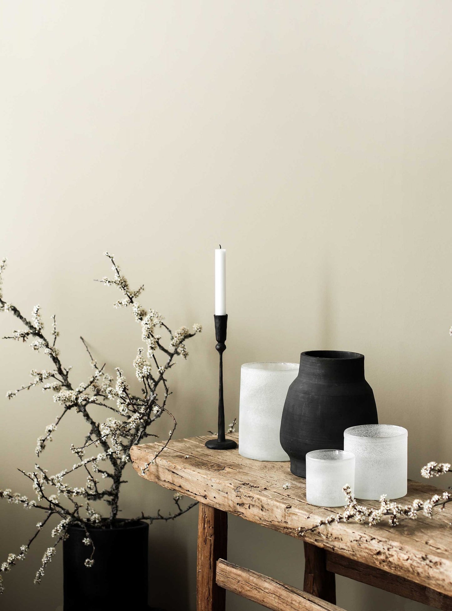 Frost Candleholder M - White